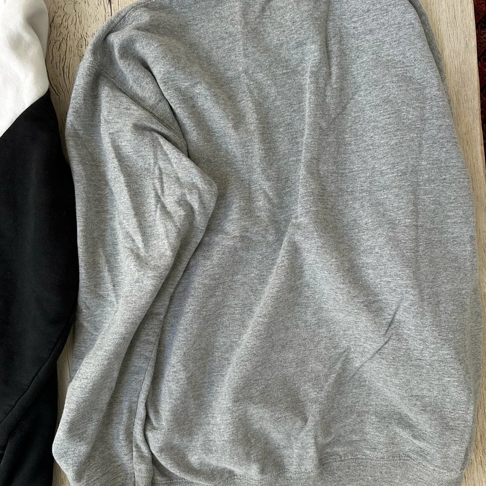 Reebok Classic Black and White Sweatshirt